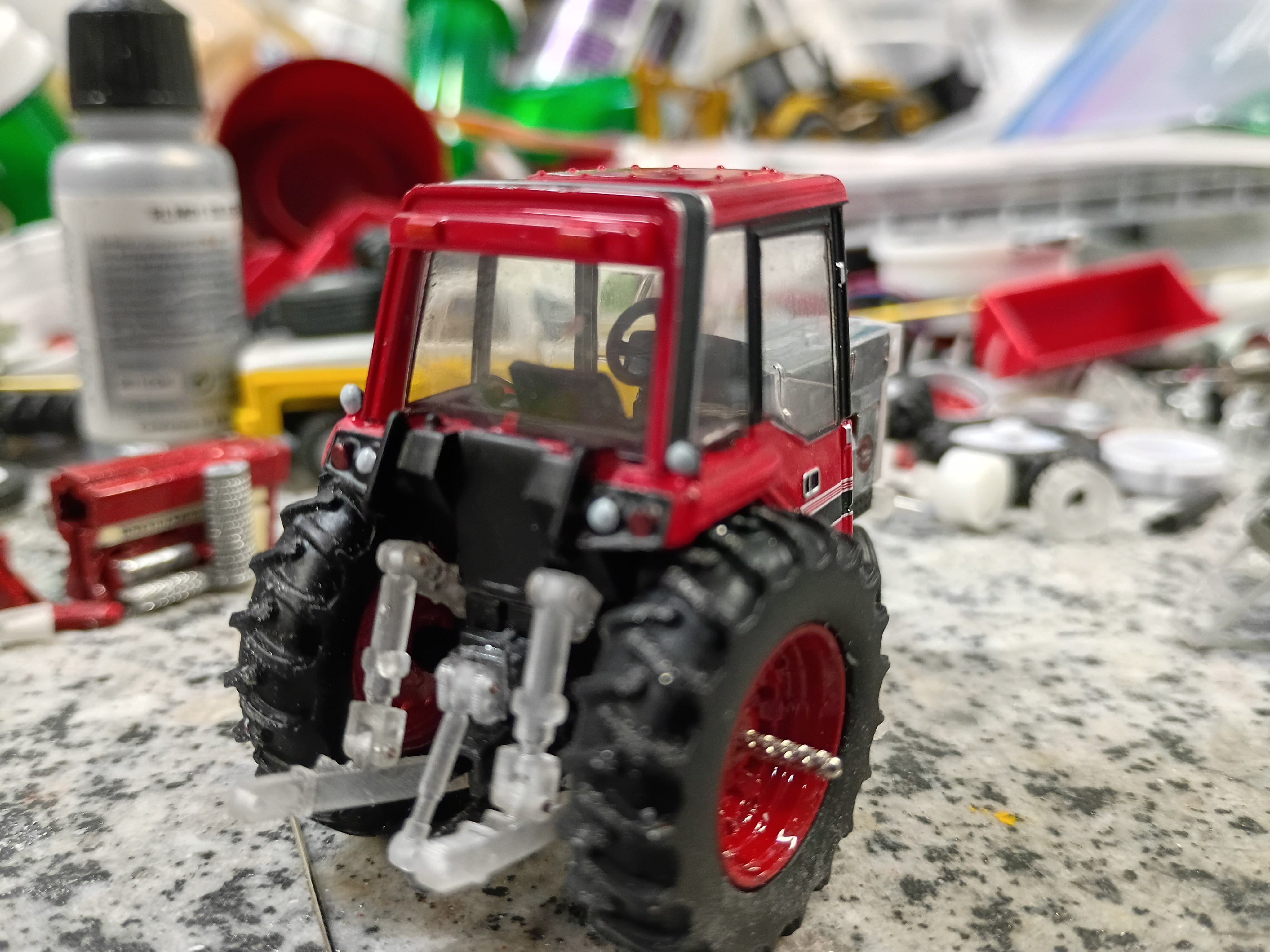 1:64 IH 86/88 series style movable 3 point kit for tractors – 3Dp Train