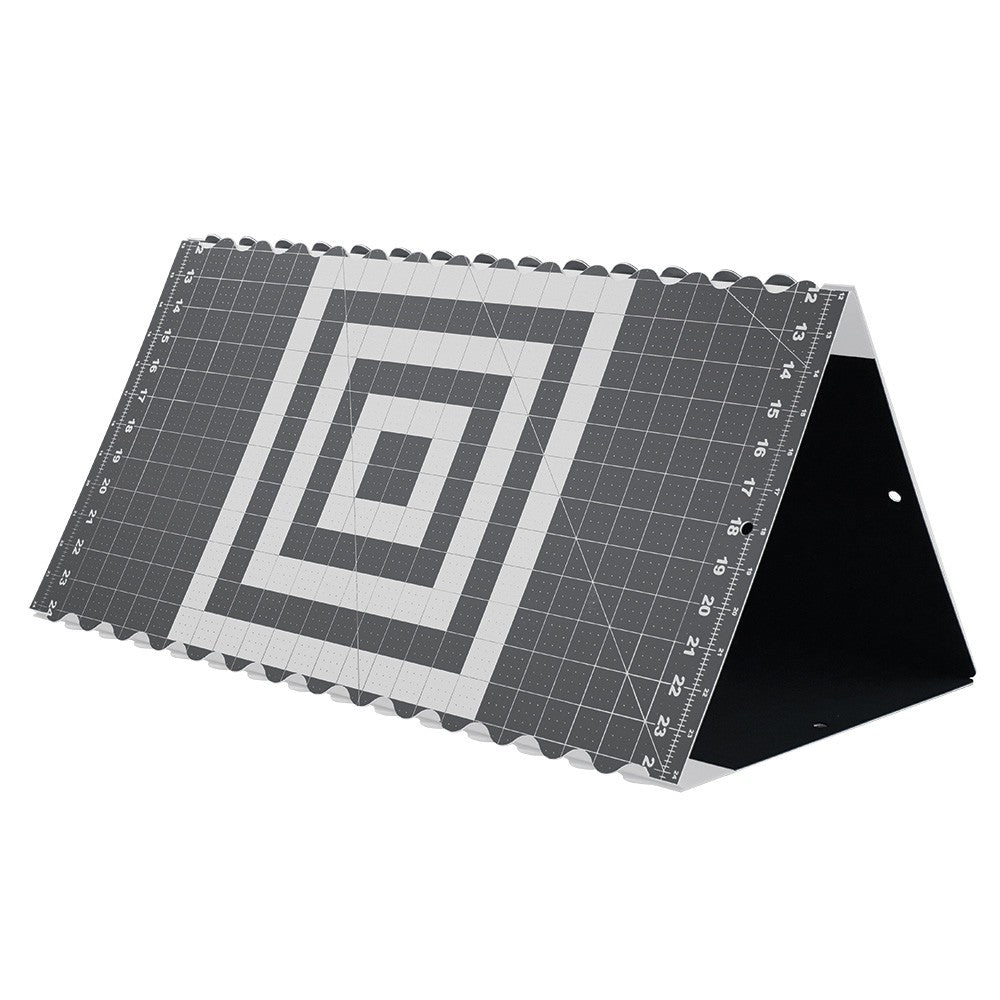 Fiskars Folding Cutting Mat - 24" x 36"