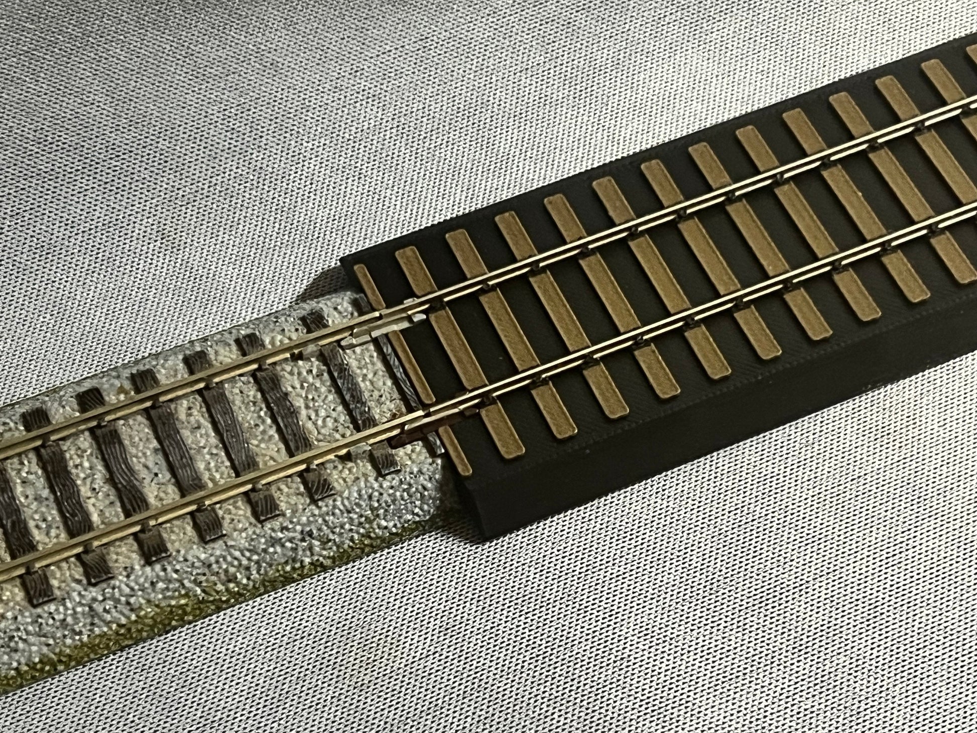 On30 section connected to Kato HO Section