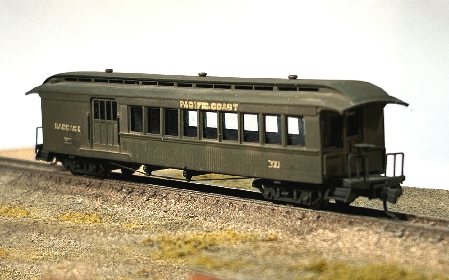 Pacific Coast Railway Combine 300 (N scale)