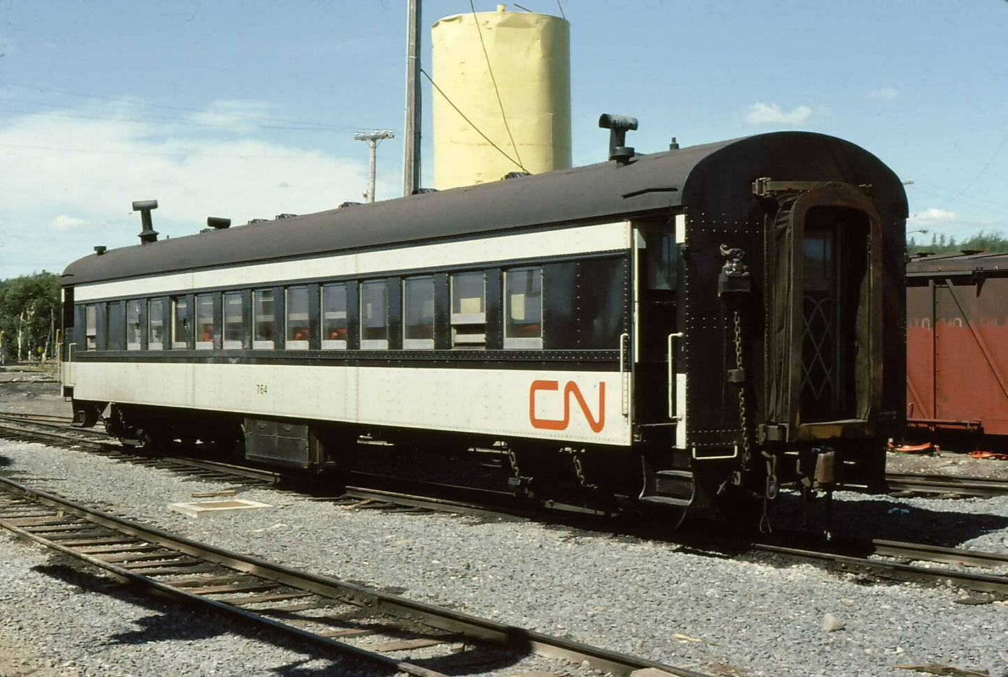 CN PASSENGER CAR 764